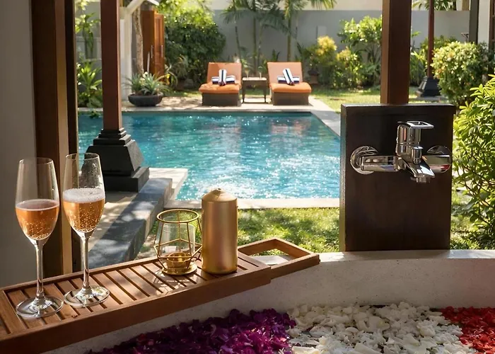 Villa Amaluna Iii 2br Private Pool Near Center *