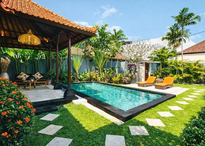 Villa Amaluna Iii 2br Private Pool Near Center *